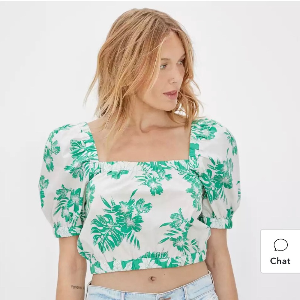 NEW AE puff sleeve top